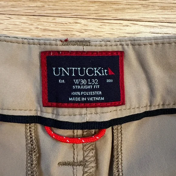 UNTUCKit Men's Khaki Chinos - Picture 4 of 10